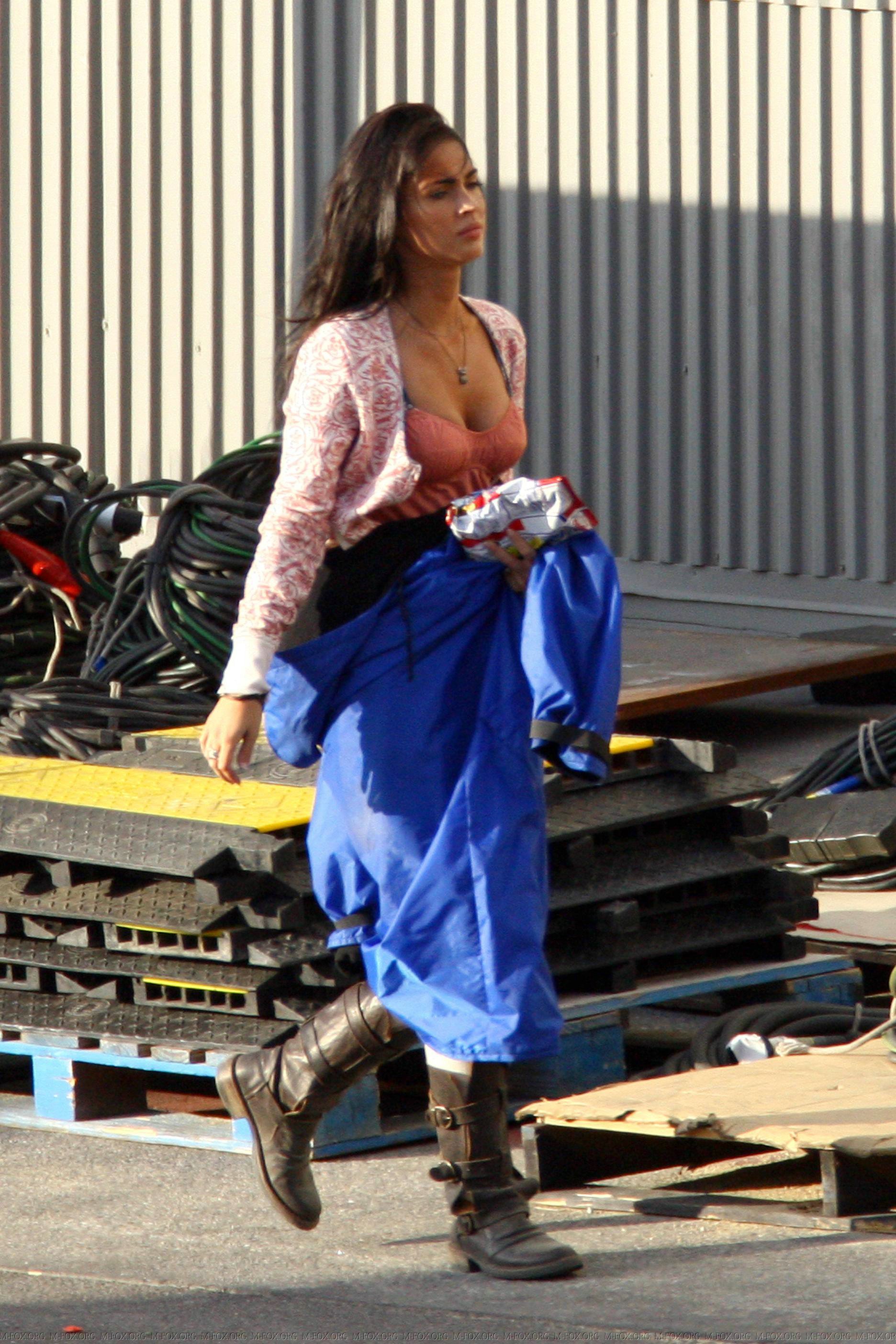 72682-megan-fox-adjusts-her-breast-on-the-set-of-t.jpg