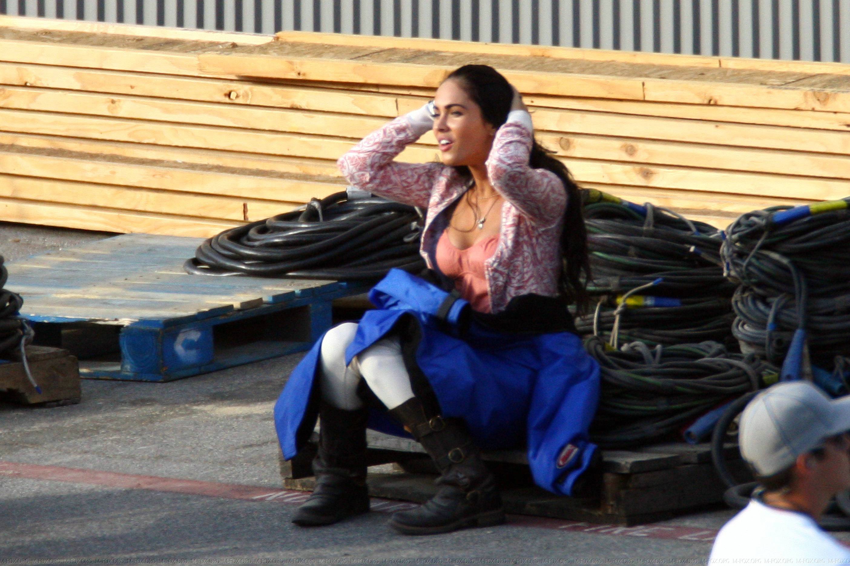 72791-megan-fox-adjusts-her-breast-on-the-set-of-t.jpg 72791-megan-fox-adjusts-her-breast-on-the-set-of-t.jpg
