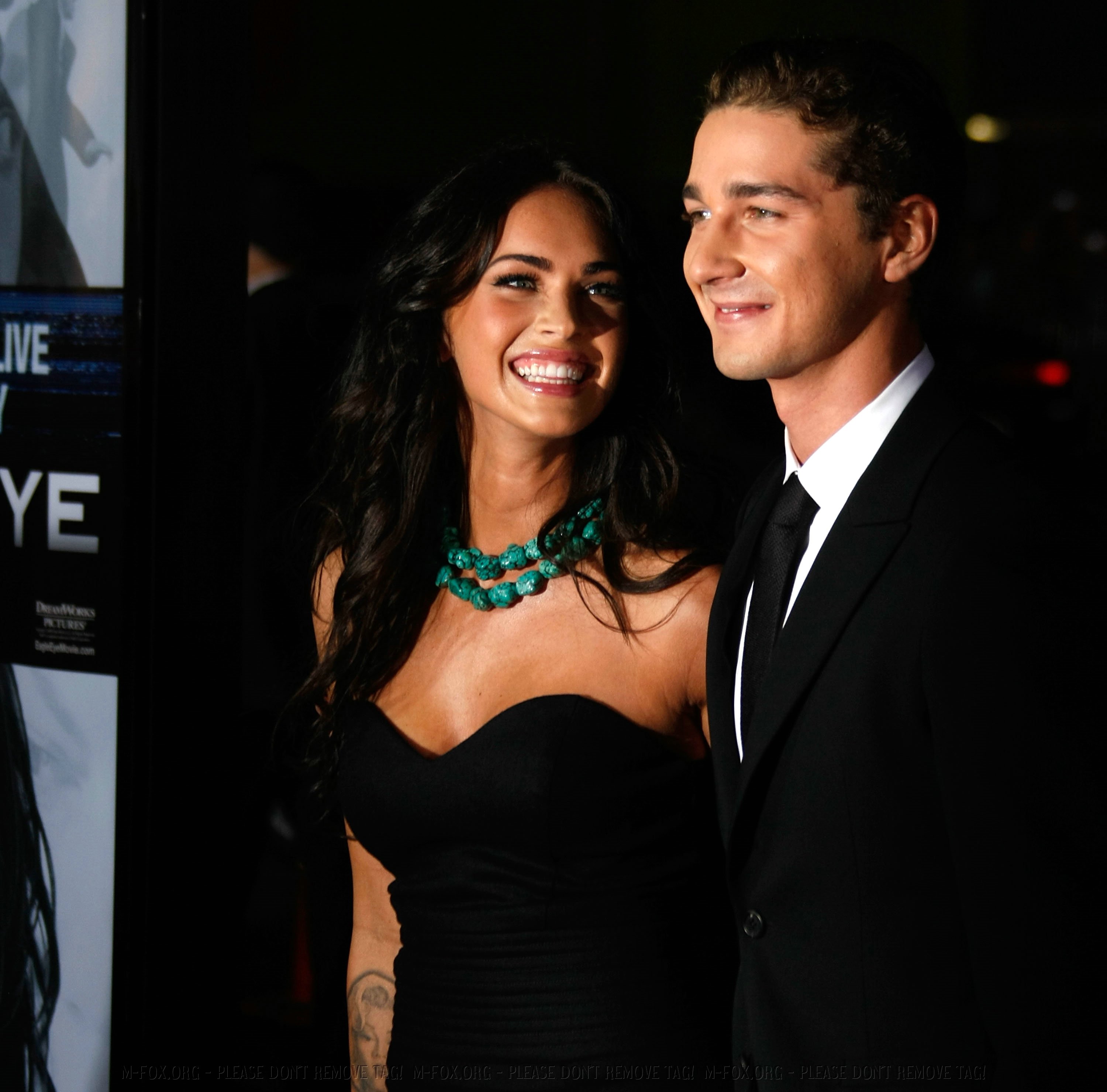 30927-meganfox-eagleeyelapremiere11-122-385lo.jpg