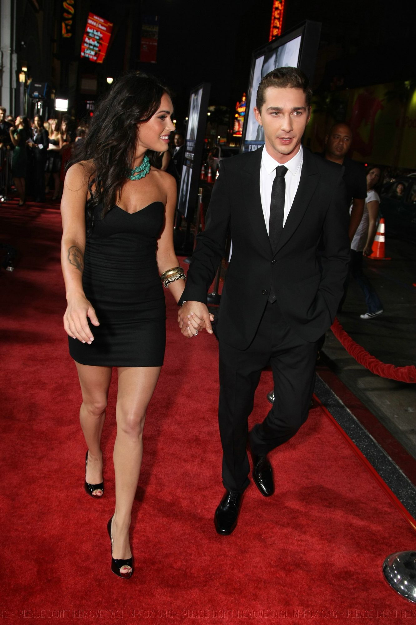 31139-meganfox-eagleeyelapremiere48-122-195lo.jpg