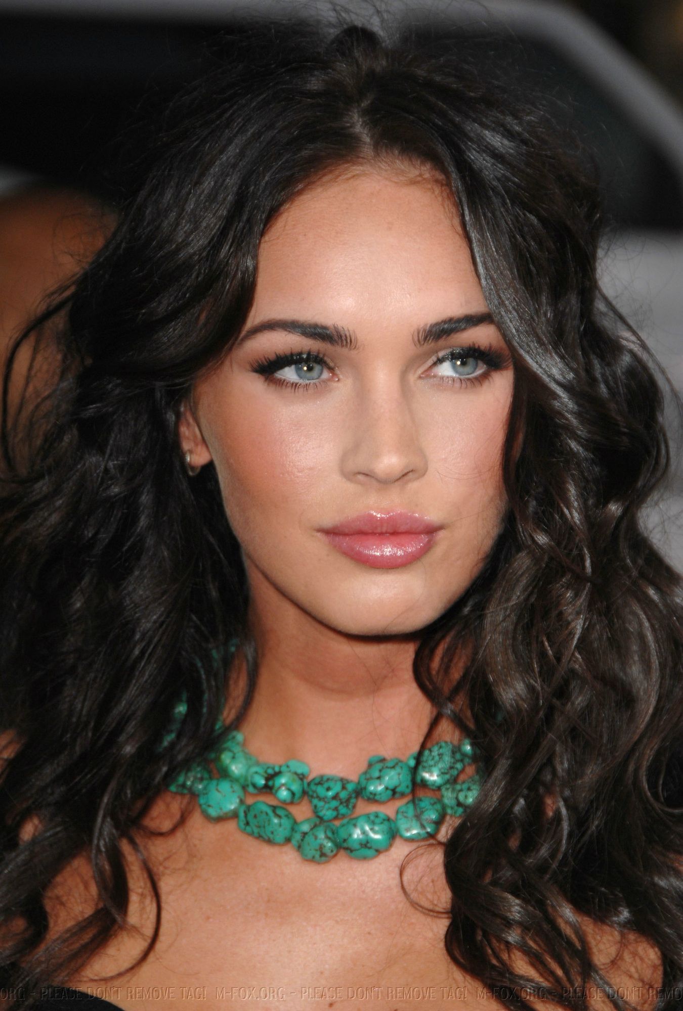 31148-meganfox-eagleeyelapremiere44-122-541lo.jpg