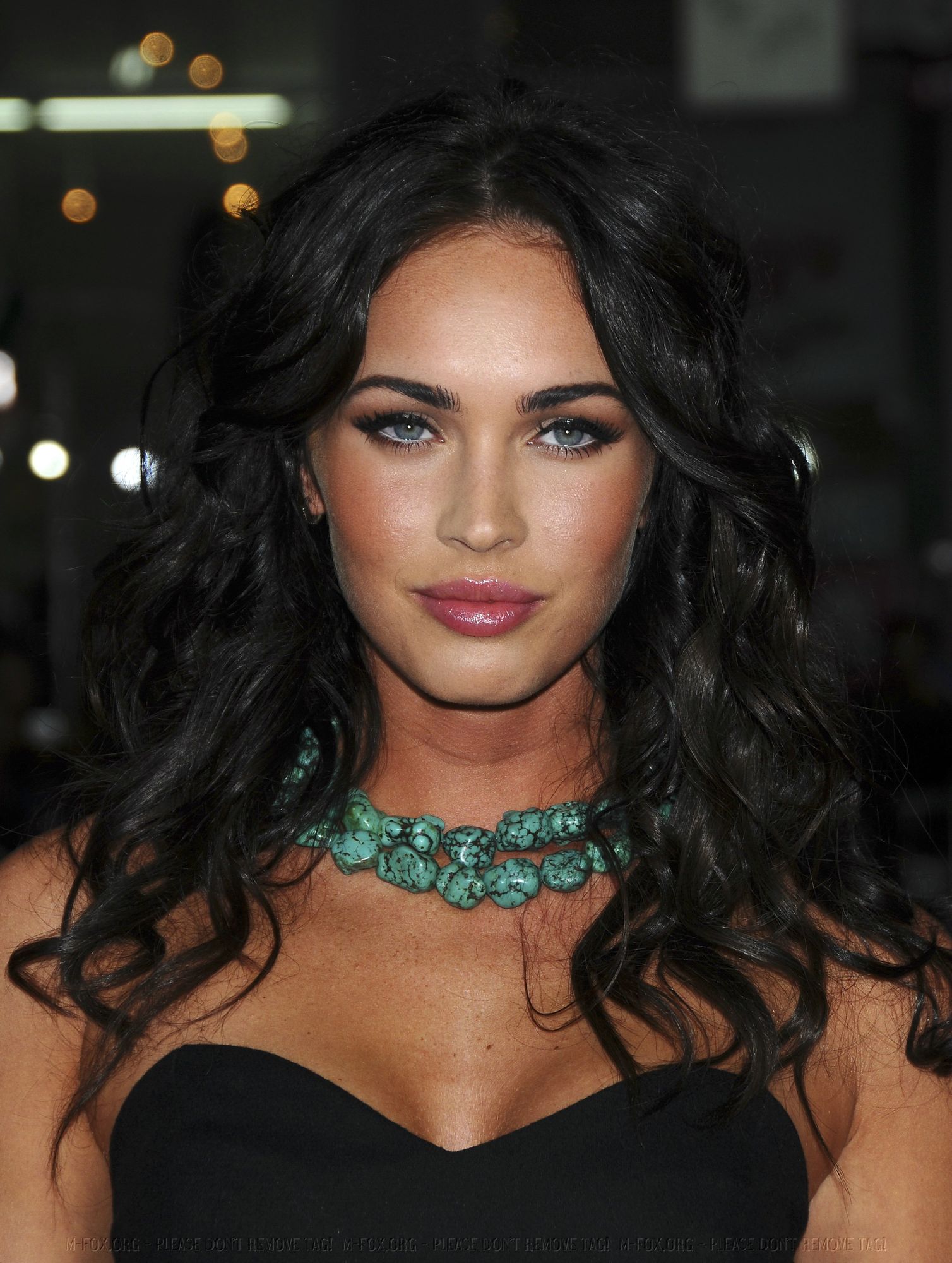 66788-meganfox-eagleeyelapremiere169-122-933lo.jpg 66788-meganfox-eagleeyelapremiere169-122-933lo.jpg