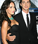 66897-meganfox-eagleeyelapremiere149-122-161lo.jpg