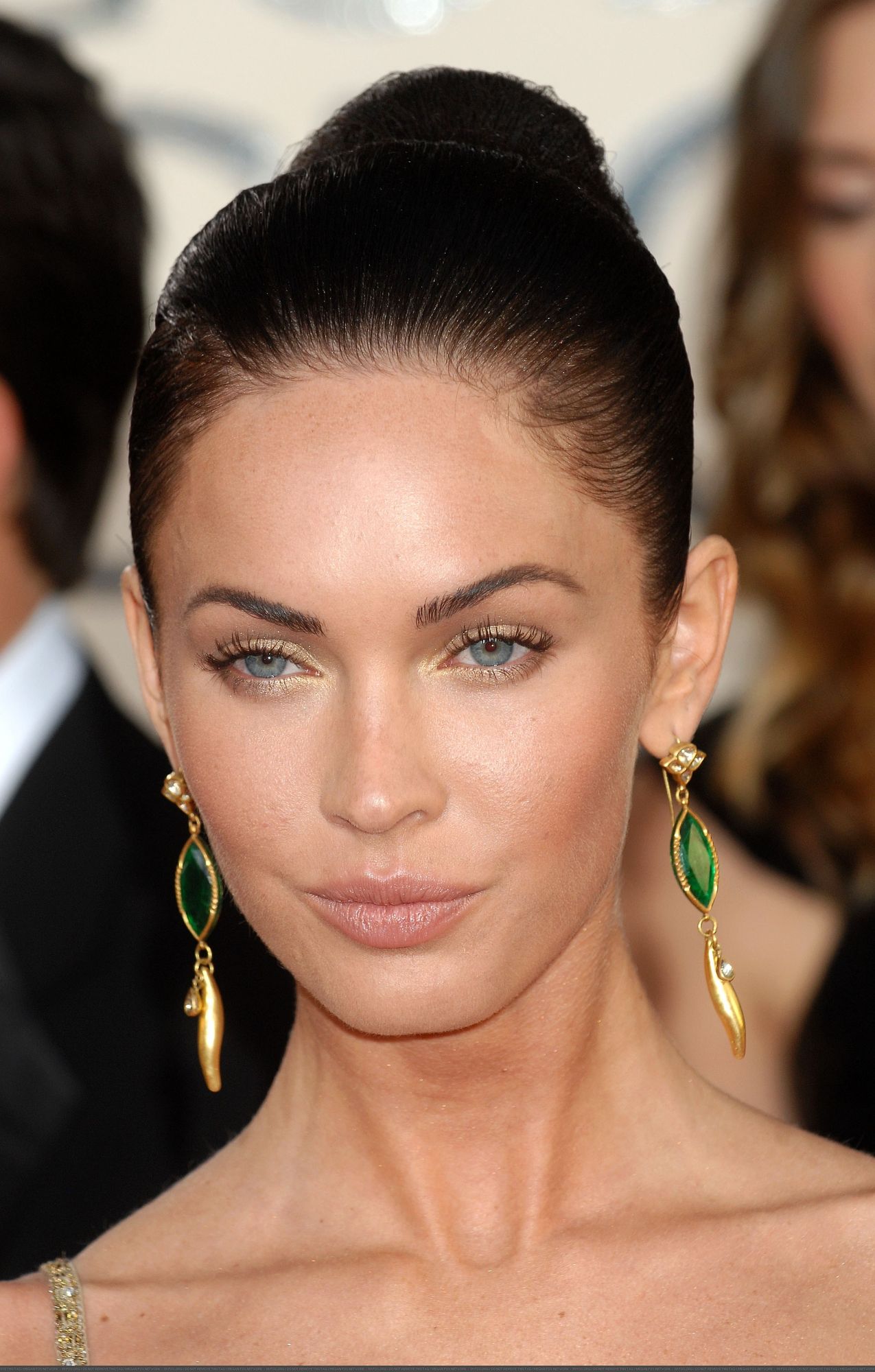 28811-megan-fox-66th-annual-golden-globe-awards-09.jpg