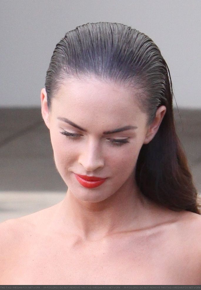 52118-megan-fox-on-her-way-to-the-2009-mtv-movie-a.jpg 52118-megan-fox-on-her-way-to-the-2009-mtv-movie-a.jpg