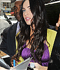 69419-megan-fox-returning-to-her-hotel-in-new-york.jpg