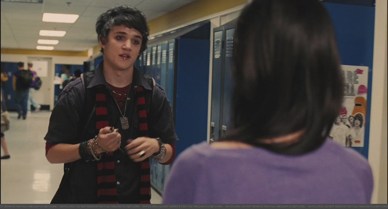 JennifersBody0083.jpg
