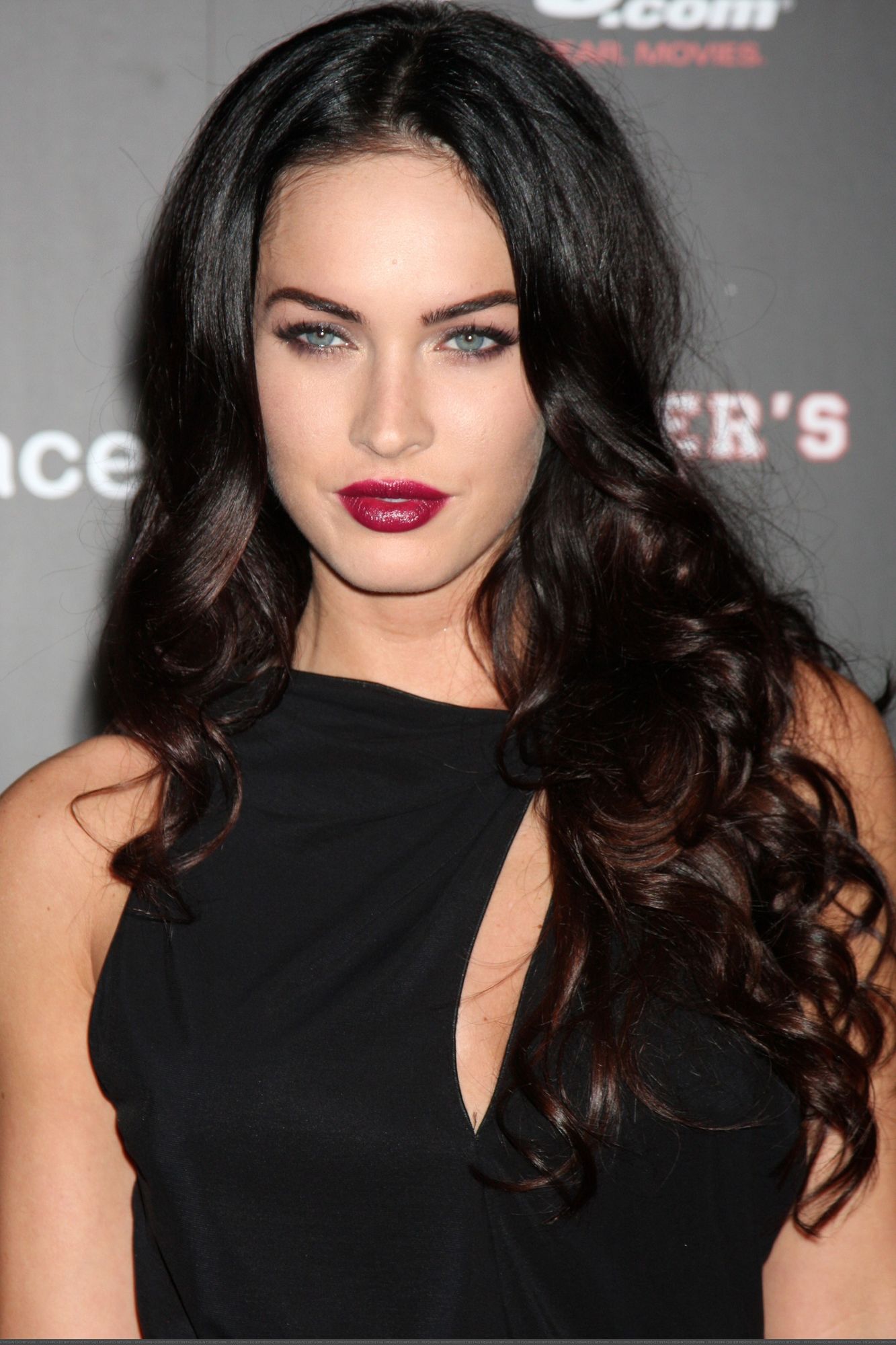 47778_Celeb-city_org_Megan_Fox_comic_040_123_469lo.jpg 47778_Celeb-city_org_Megan_Fox_comic_040_123_469lo.jpg