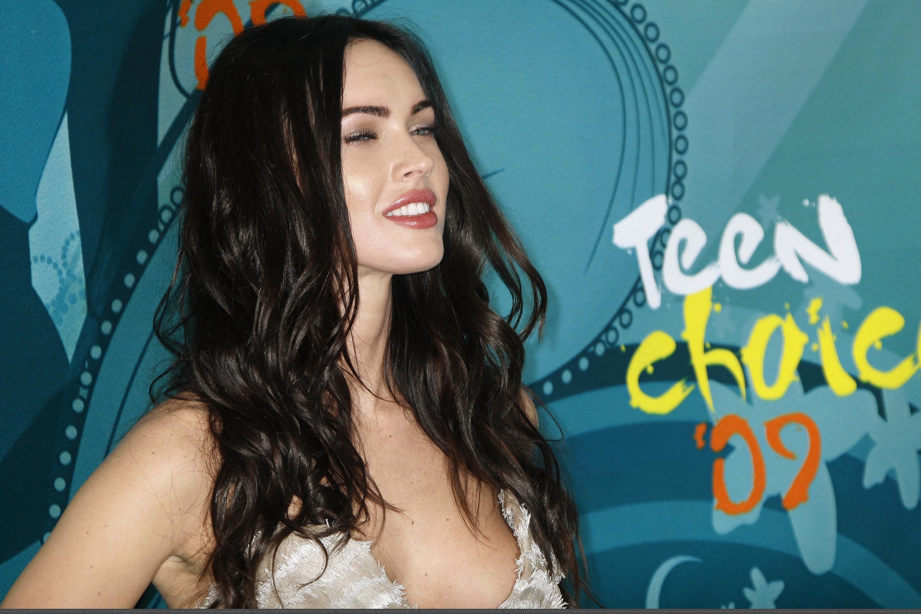89287_Preppie_-_Megan_Fox_-_2009_Teen_Choice_Awards_-_August_9_2009_7259_122_517lo.jpg