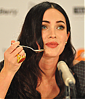 Filename=24509_celebrity-paradise_com-The_Elder-Megan_Fox_2009-09-10_-_news_conference_for_Jennifer71s_Body_367_122_1000lo.jpg
Filesize=179KiB
Dimensions=1328x2000
Date added=Sep 12, 2009 24509_celebrity-paradise_com-The_Elder-Megan_Fox_2009-09-10_-_news_conference_for_Jennifer71s_Body_367_122_1000lo.jpg
