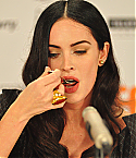 Filename=24522_celebrity-paradise_com-The_Elder-Megan_Fox_2009-09-10_-_news_conference_for_Jennifer01s_Body_282_122_84lo.jpg
Filesize=226KiB
Dimensions=1328x2000
Date added=Sep 12, 2009 24522_celebrity-paradise_com-The_Elder-Megan_Fox_2009-09-10_-_news_conference_for_Jennifer01s_Body_282_122_84lo.jpg