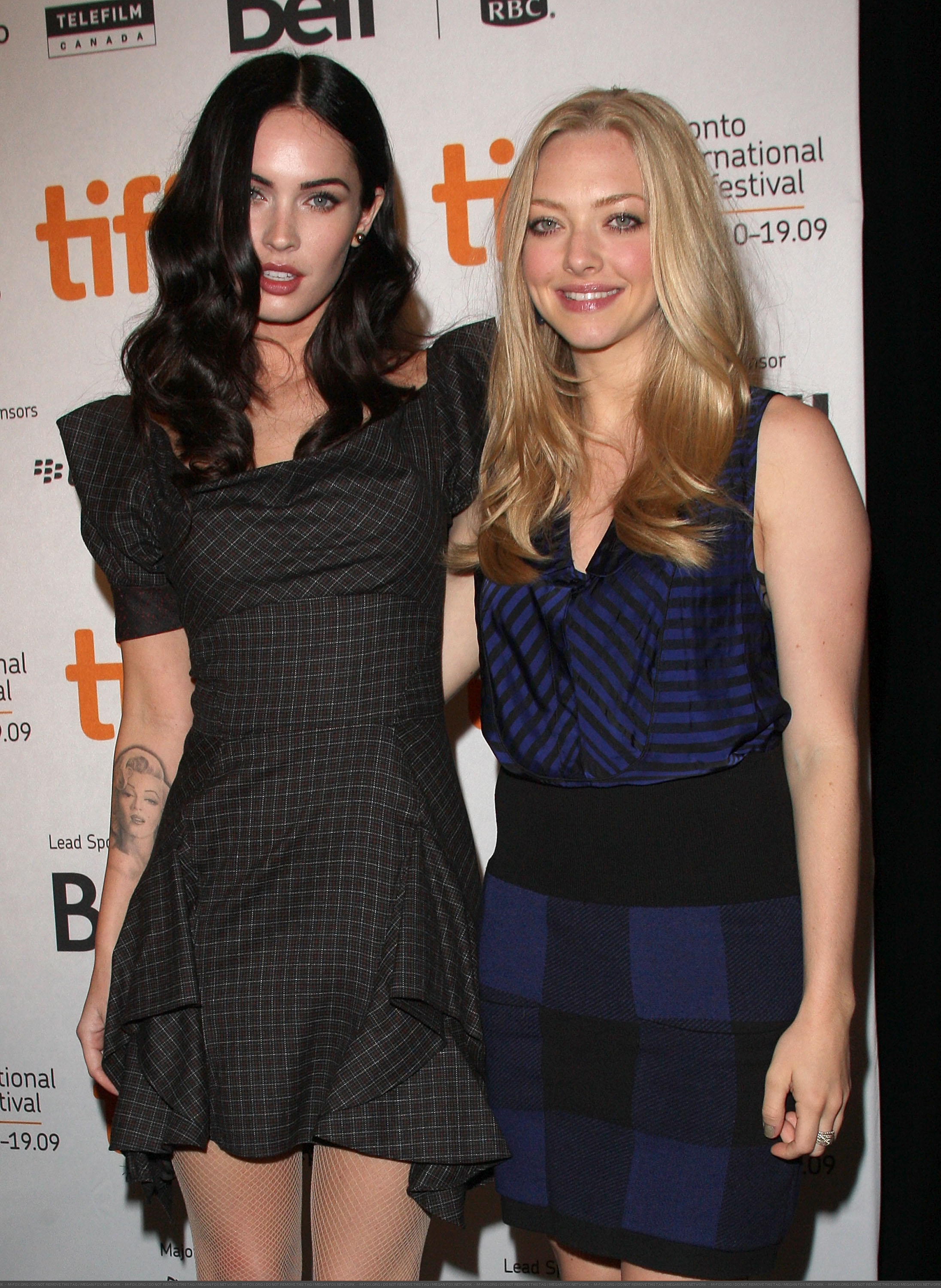 54598_Preppie_-_Megan_Fox_at_Jennifers_Body_Press_Conference_during_the_Toronto_International_Film_Festival_-_September_11_2009_8313_122_534lo.jpg 54598_Preppie_-_Megan_Fox_at_Jennifers_Body_Press_Conference_during_the_Toronto_International_Film_Festival_-_September_11_2009_8313_122_534lo.jpg