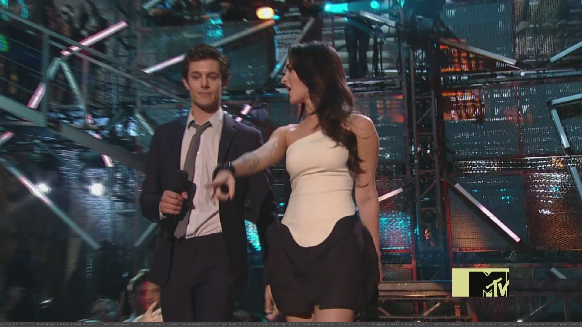MTVVMA090008.jpg MTVVMA090008.jpg