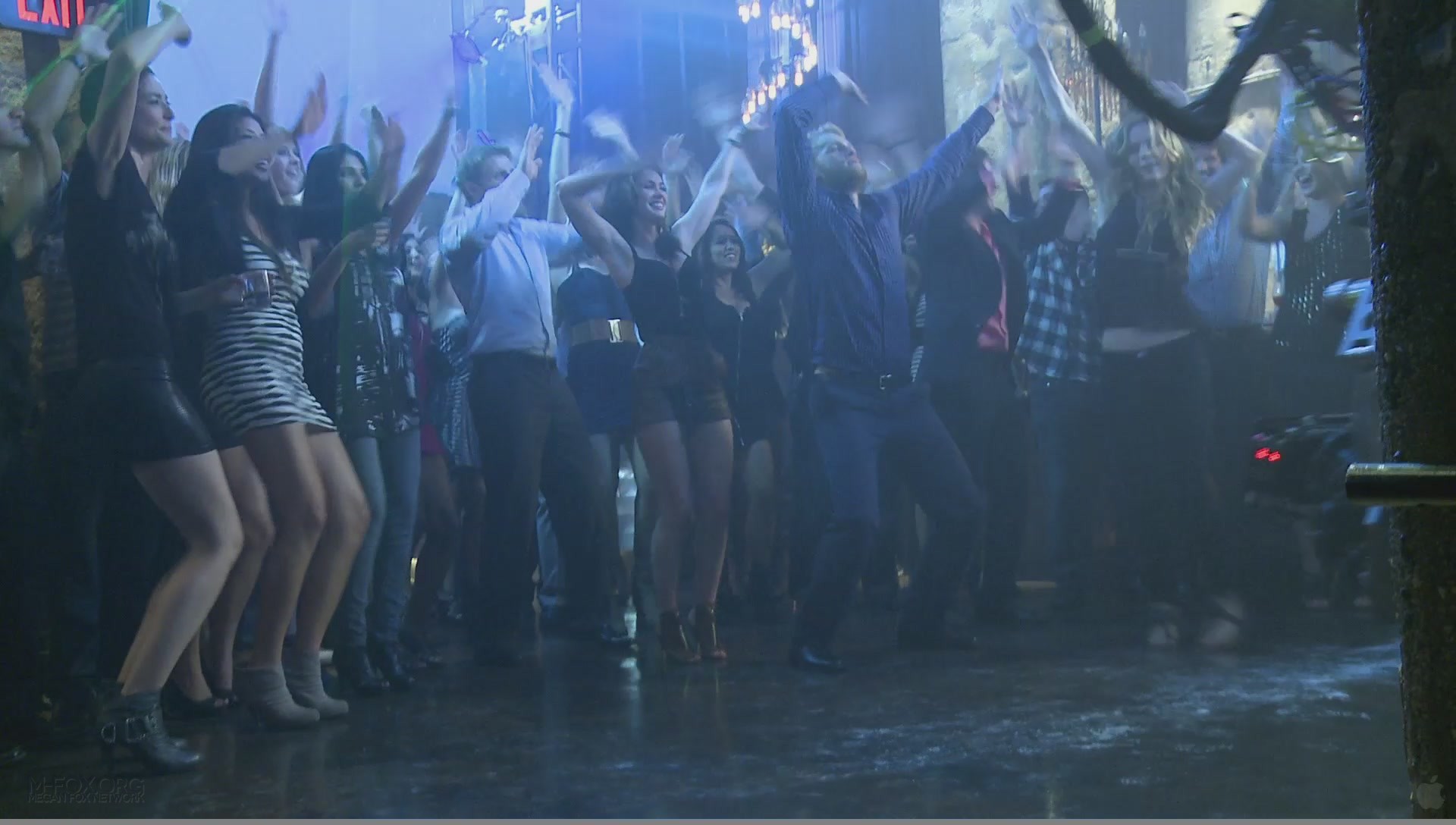 Dancingmachine0078.jpg Dancingmachine0078.jpg
