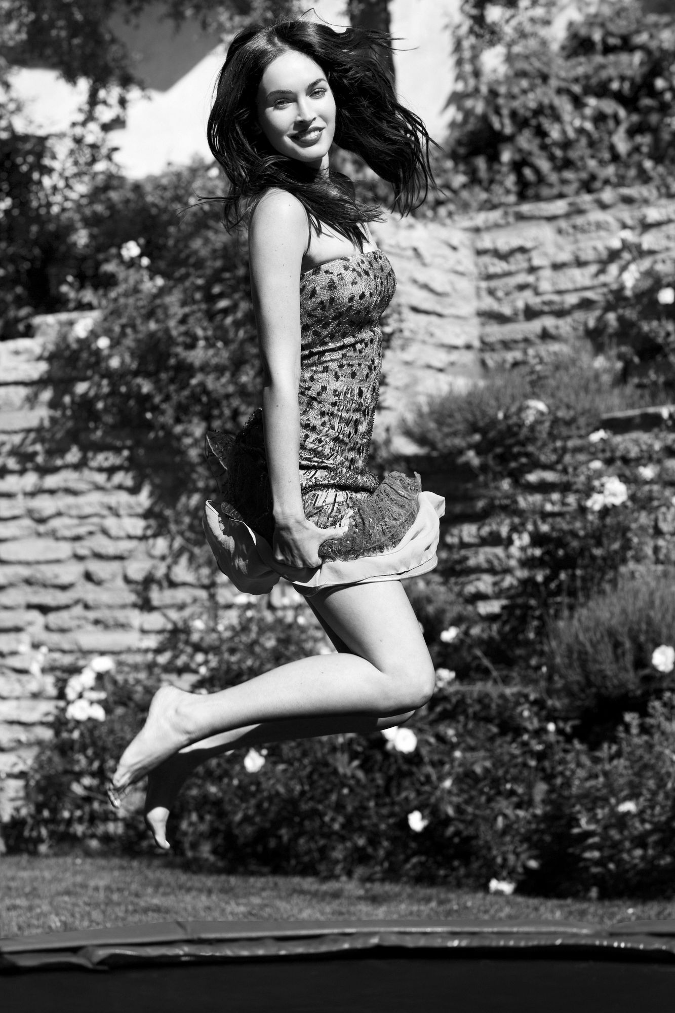 HQ
