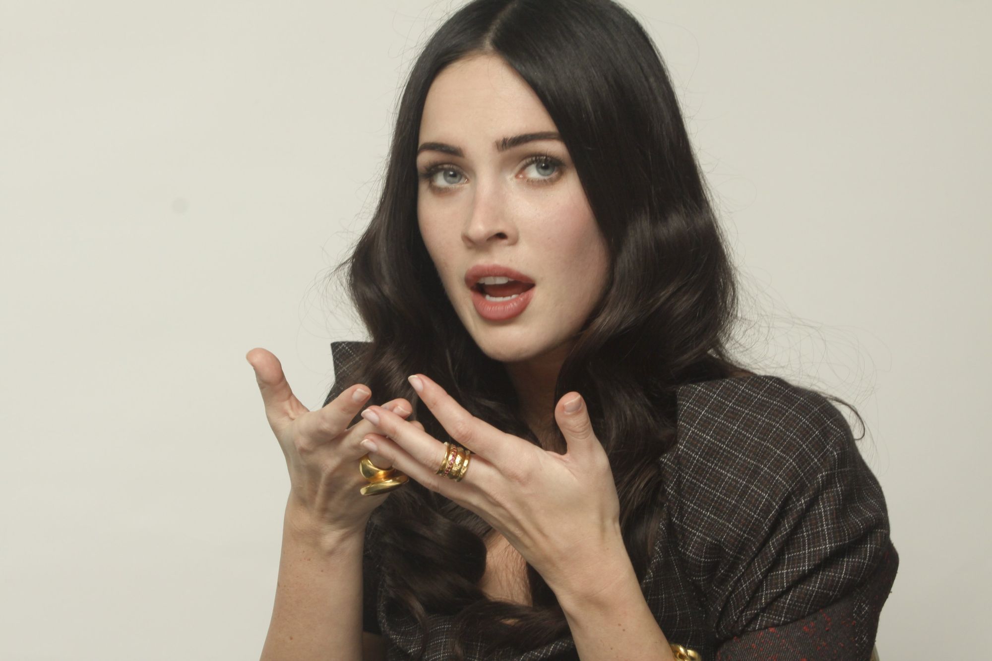 hq12.jpg hq12.jpg